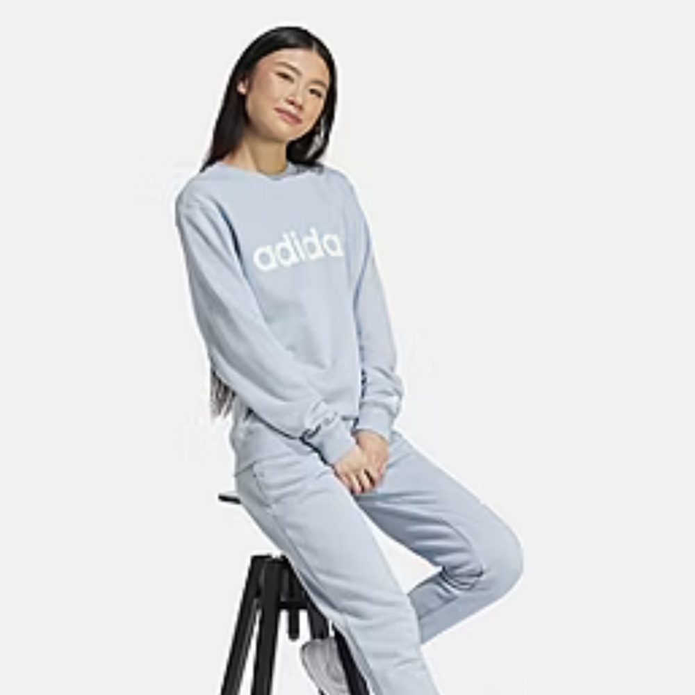 Adidas Womens crewneck